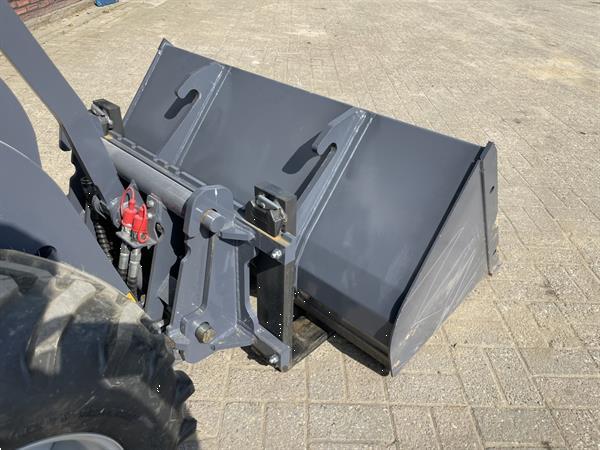 Grote foto eurotrac w11 m minishovel kniklader bj 2024 60 uur 299 lease agrarisch shovels