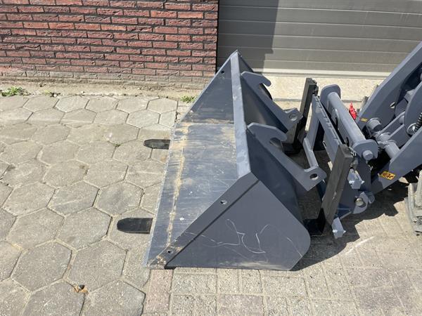 Grote foto eurotrac w11 m minishovel kniklader bj 2024 60 uur 299 lease agrarisch shovels