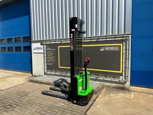 Grote foto vs 22180 elektrische stapelaar dutchlift 3.600mm nieuwstaat doe het zelf en verbouw hefwerktuigen