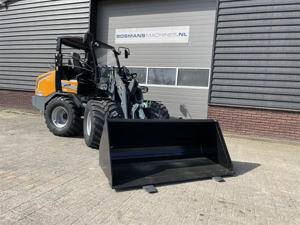 Grote foto giant g3500 shovel nieuw 795 lease agrarisch shovels