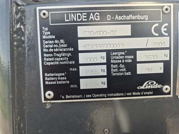 Grote foto linde e30 600 02 3 ton mast 2f320 5476 uur. agrarisch heftrucks