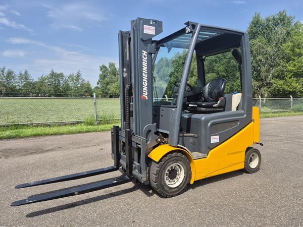 Grote foto jungheinrich efg 430k 3 ton mast 3f470 2967 uur. agrarisch heftrucks