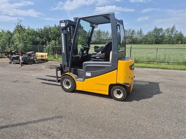 Grote foto jungheinrich efg 430k 3 ton mast 3f470 2967 uur. agrarisch heftrucks