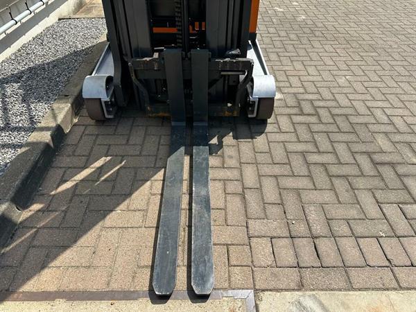 Grote foto vs 22193 reachtruck still fmx14 bj2021 9.200mm sideshift doe het zelf en verbouw hefwerktuigen