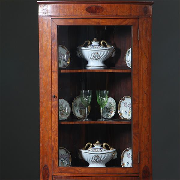 Grote foto kwart ronde of bow front hoekkast engeland ca 1790 fraai ingelegd no.283020 antiek en kunst stoelen en banken