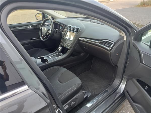 Grote foto ford mondeo 2.0 ecvt hev titanium 188pk 2019 auto ford