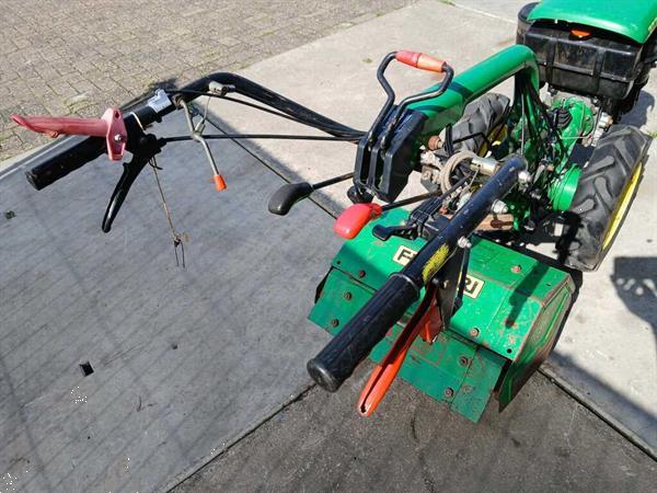 Grote foto ferrari dieselfrees agrarisch akkerbouw