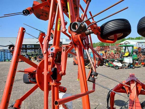Grote foto kuhn hooischudder agrarisch harken