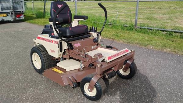 Grote foto promotie grasshopper 100v zeroturn 24 pk maaier 1.22 maaidek achteruitworp nieuw tuin en terras zitmaaiers