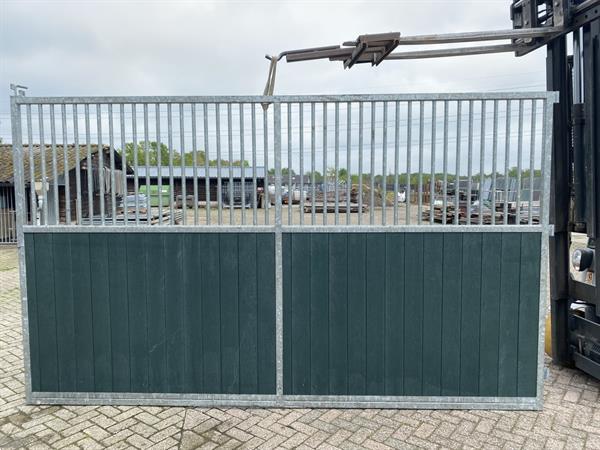 Grote foto paardenbox voerwanden met draaibare tussenwanden agrarisch stallen