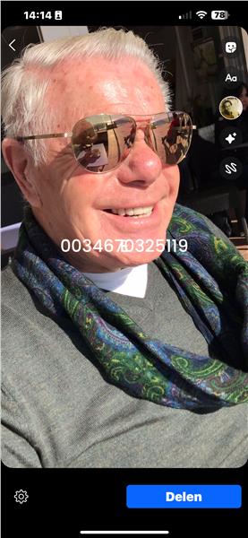 Grote foto zoek verzorgde modern denkende meisje e contacten en berichten man zoekt vrouw