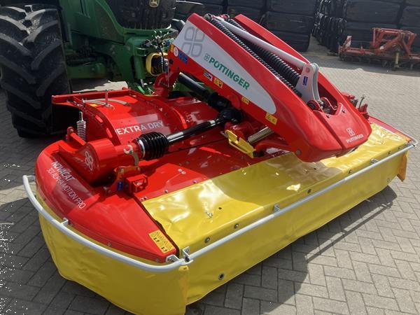 Grote foto p ttinger novacat 301 alpha motion ed agrarisch maaiers