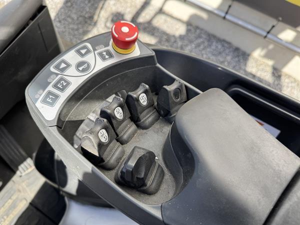 Grote foto vs 22181 elektrische triplex heftruck still rx20 20 accu2024 sideshift agrarisch heftrucks