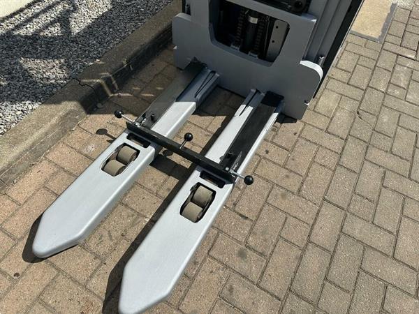 Grote foto vs 22189 elektrische triplex stapelaar still initiele lift 4.716mm doe het zelf en verbouw hefwerktuigen