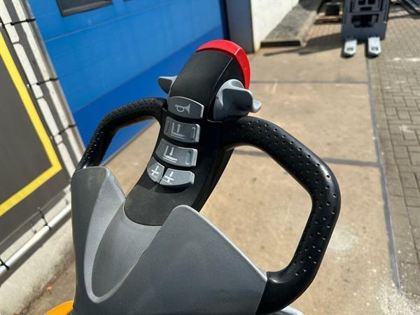 Grote foto vs 22189 elektrische triplex stapelaar still initiele lift 4.716mm doe het zelf en verbouw hefwerktuigen