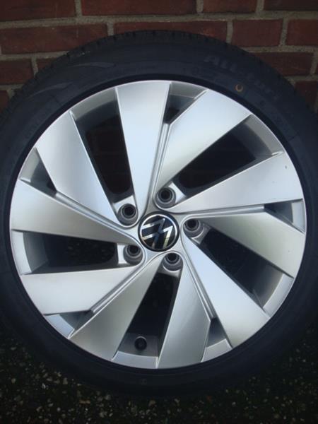 Grote foto 17 inch originele belmont volkswagen nieuwe golf 8 auto onderdelen banden en velgen