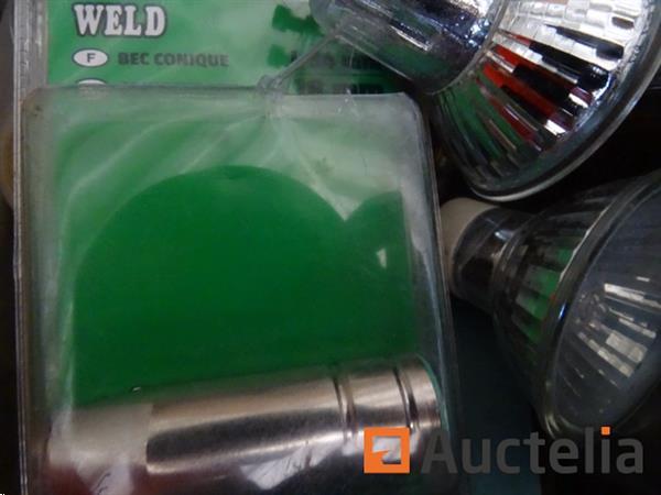 Grote foto spijkers schroeven bits doppen moersleutels schroevendraaiers black decker slijpmachine div doe het zelf en verbouw gereedschappen en machines