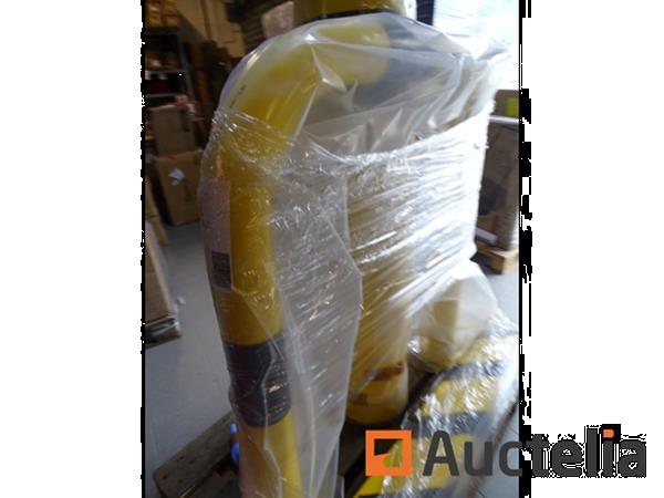 Grote foto beschermende deuvelstang met bodemplaat doe het zelf en verbouw onderdelen en accessoires