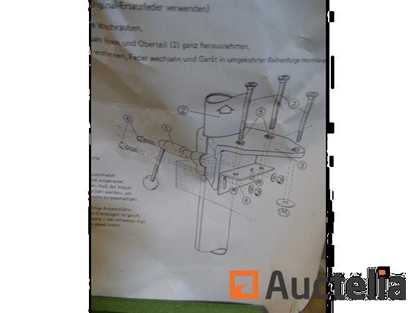 Grote foto in hoogte verstelbare werkplaatsbankschroef linge dl l jr 125 doe het zelf en verbouw gereedschappen en machines