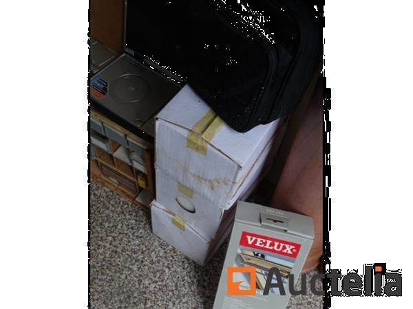 Grote foto diverse apparatuur zie detail doe het zelf en verbouw onderdelen en accessoires
