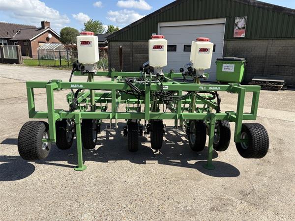 Grote foto basrijs granulaatsrooier 6 rijen agrarisch mestpompen