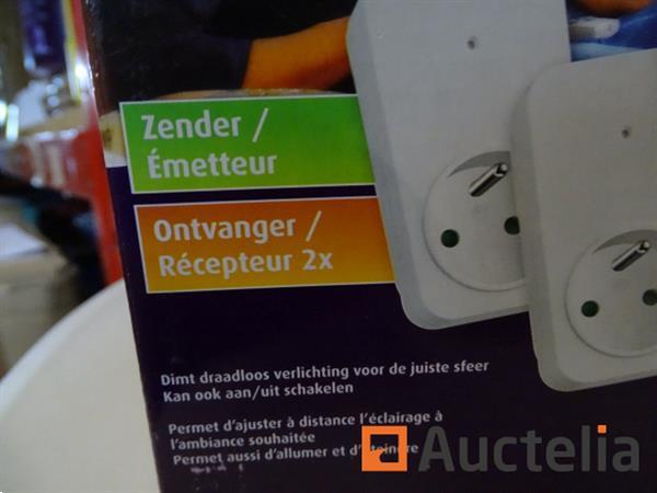 Grote foto set van 2 stopcontacten met afstandsbediening doe het zelf en verbouw onderdelen en accessoires