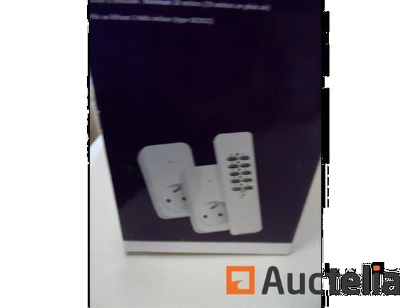 Grote foto set van 2 stopcontacten met afstandsbediening doe het zelf en verbouw onderdelen en accessoires
