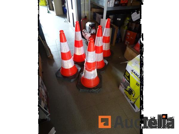 Grote foto 5 street solutions retroreflecterende zware pvc bouwkegels doe het zelf en verbouw onderdelen en accessoires