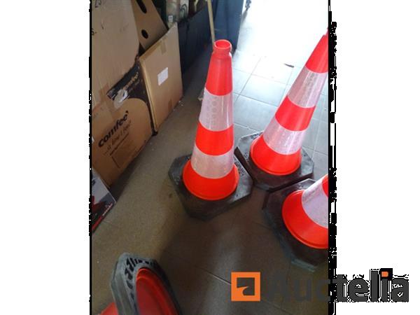 Grote foto 5 street solutions retroreflecterende zware pvc bouwkegels doe het zelf en verbouw onderdelen en accessoires