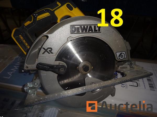 Grote foto 2 dewalt pvc trolleyboxen met 1 set slijpmachines 2 dewalt schroevendraaiers met lader 1 dewalt ac doe het zelf en verbouw ijzerwaren en bevestigingsmiddelen