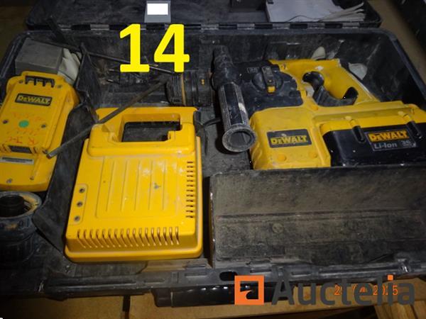 Grote foto 1 boormachine op accu in de originele doos merk dewalt li lon 36 volt met accu en oplader en 2 d doe het zelf en verbouw ijzerwaren en bevestigingsmiddelen