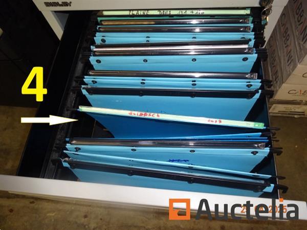 Grote foto 1 metalen kast met twee grijze lades doe het zelf en verbouw ijzerwaren en bevestigingsmiddelen