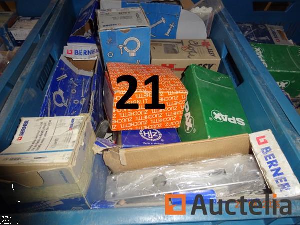 Grote foto de inhoud van de drie blauwe pvc bakken geen onderdeel van de verkoop inclusief 1 grote voorraad s doe het zelf en verbouw ijzerwaren en bevestigingsmiddelen