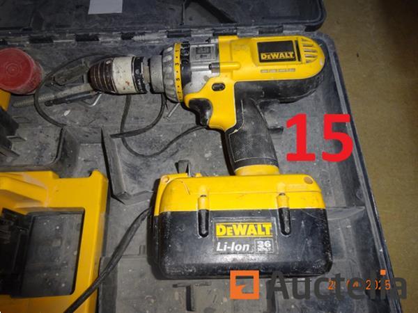 Grote foto 1 dewalt 36 volt accu boorstatief met 2 accu en oplader doe het zelf en verbouw ijzerwaren en bevestigingsmiddelen