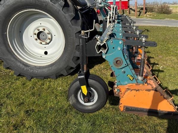 Grote foto comeb flapi 600 12 rijen hydraulisch opvouwbaar agrarisch onkruidbestrijding