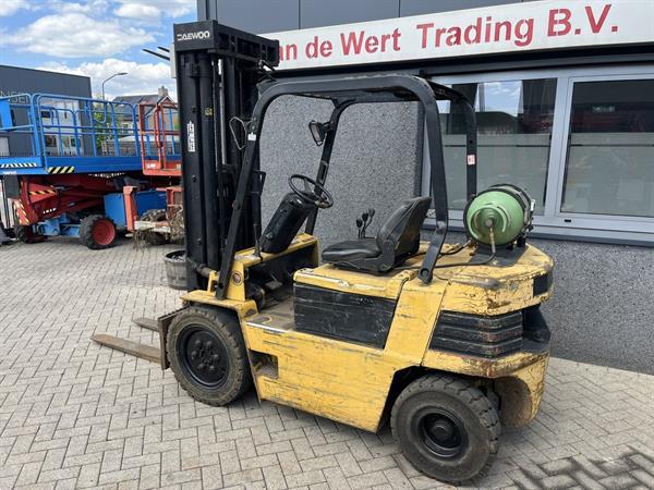 Grote foto heftruck daewoo g25s 2 triplo550 freelift 3e functie lpg agrarisch heftrucks