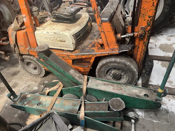 Grote foto 2 stuks compac krik 8 en 10 ton agrarisch algemeen