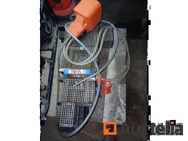 Grote foto tekna 0 100t snij en stempelpersen tk280rc17 doe het zelf en verbouw ijzerwaren en bevestigingsmiddelen