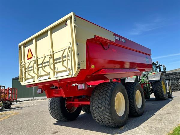 Grote foto beco super 1800 agrarisch aanhangwagens