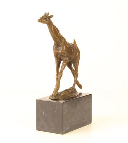Grote foto een bronzen beeld sculptuur van een giraffe tuin en terras tuindecoratie