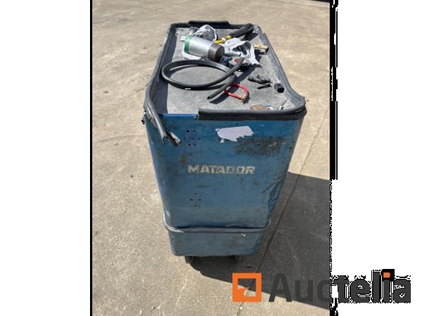 Grote foto matador gereedschapswagen met inhoud doe het zelf en verbouw onderdelen en accessoires