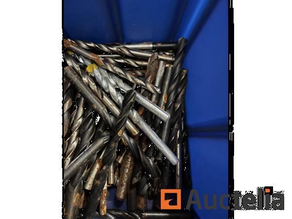 Grote foto partij boren in bak doe het zelf en verbouw ijzerwaren en bevestigingsmiddelen