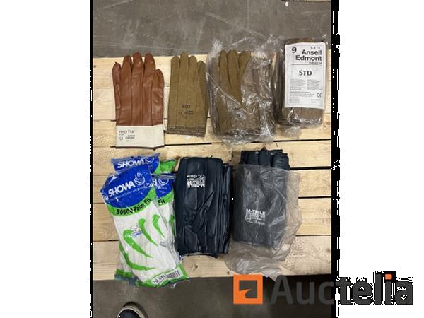 Grote foto partij werkhandschoenen o.a. ansell doe het zelf en verbouw ijzerwaren en bevestigingsmiddelen