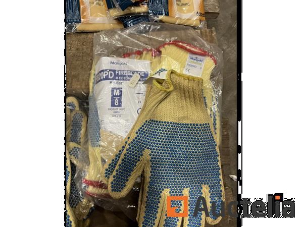 Grote foto partij werkhandschoenen o.a. ansell en marigold doe het zelf en verbouw ijzerwaren en bevestigingsmiddelen