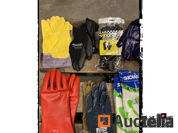 Grote foto partij werkhandschoenen o.a. ansell en marigold doe het zelf en verbouw ijzerwaren en bevestigingsmiddelen