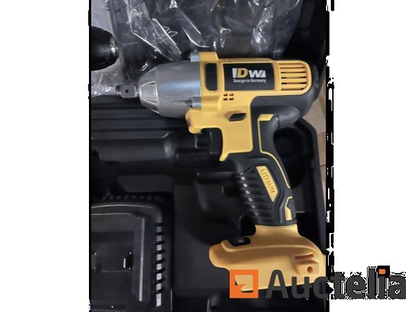 Grote foto accu set slagmoersleutel en schroefmachine 36v met 2 accu 36v 4ah oplader en doppen in luxe koffer doe het zelf en verbouw ijzerwaren en bevestigingsmiddelen