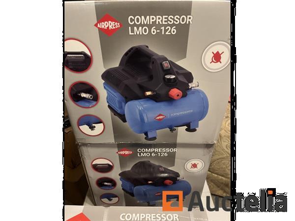 Grote foto airpress compressor lmo 6 126 doe het zelf en verbouw ijzerwaren en bevestigingsmiddelen
