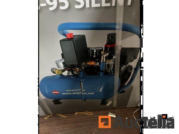 Grote foto airpress compressor l 6 95 silent doe het zelf en verbouw ijzerwaren en bevestigingsmiddelen