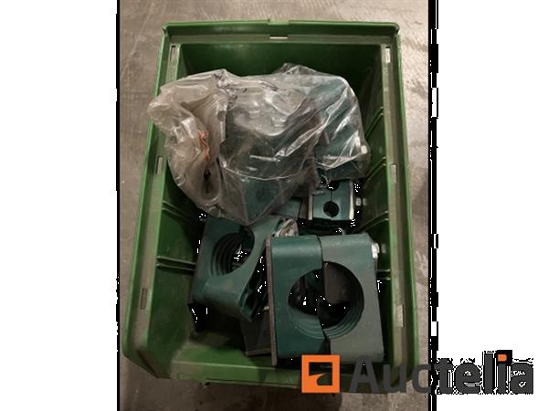 Grote foto partij hydraulische pijpklemmen doe het zelf en verbouw ijzerwaren en bevestigingsmiddelen