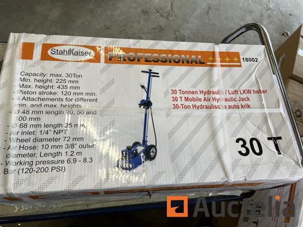 Grote foto pneumatische garagekrik 30 ton stahlkaiser doe het zelf en verbouw ijzerwaren en bevestigingsmiddelen